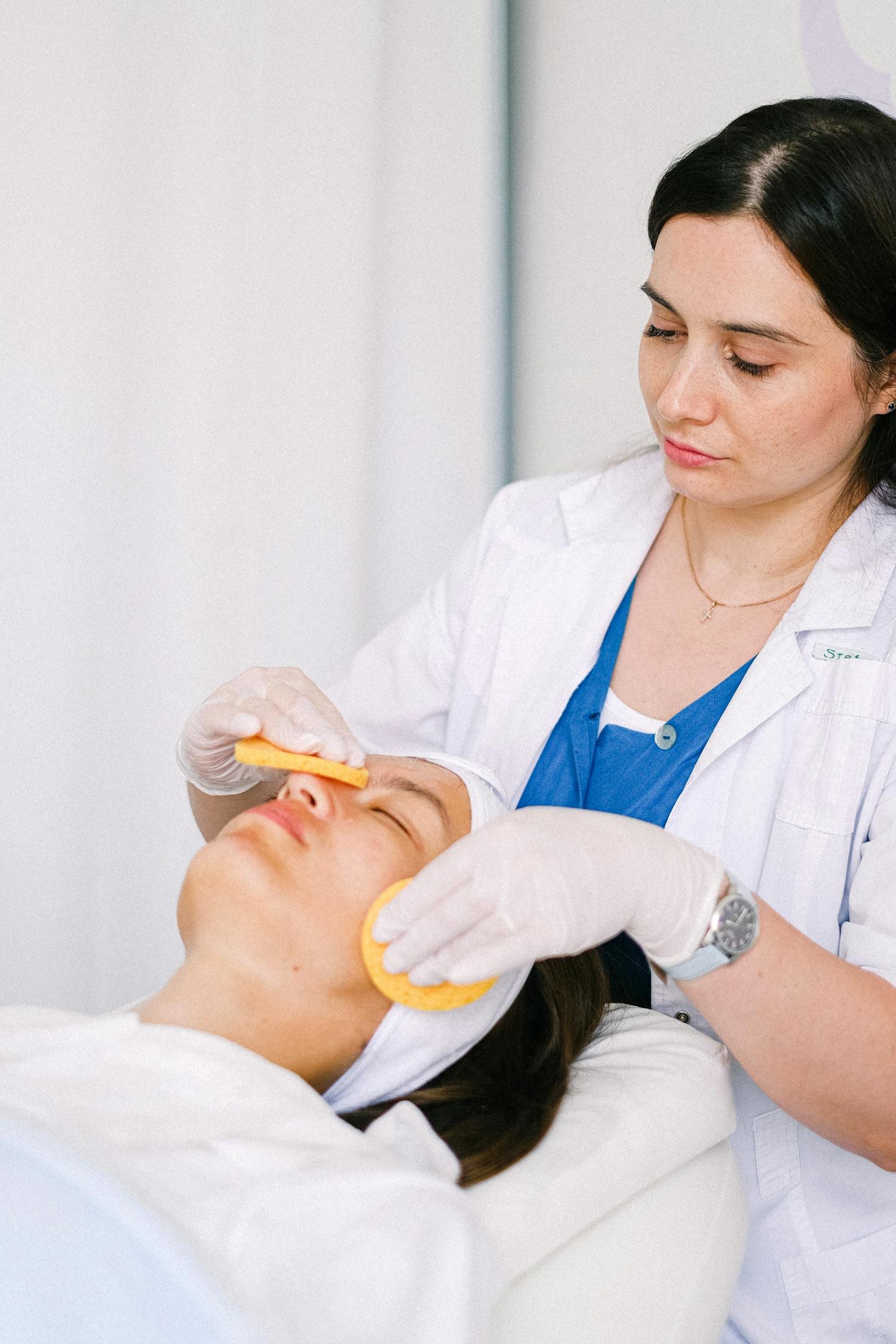 Mezoterapia twarzy — zabieg rewitalizujący skórę w gabinecie kosmetologicznym KD Beauty Zielona Góra